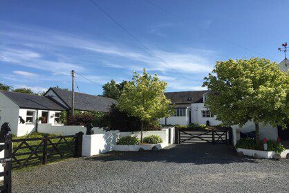 Auntie Pat’s Luxury Boarding Sold by Redwoods Dowling Kerr